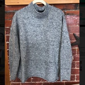 Awesome warm and adorable sweater!